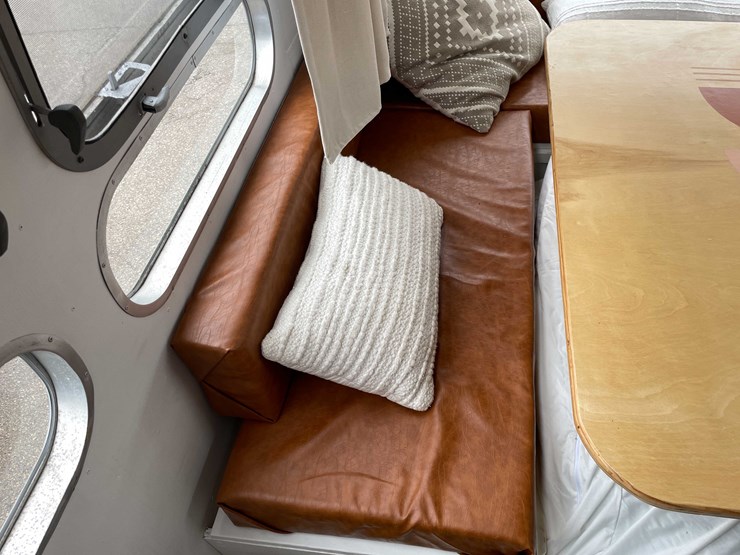 #1435-•-1978-airstream-land-yacht-31'---fully-remodeled,-road-ready-(has-wi-title)-(of)-image-93