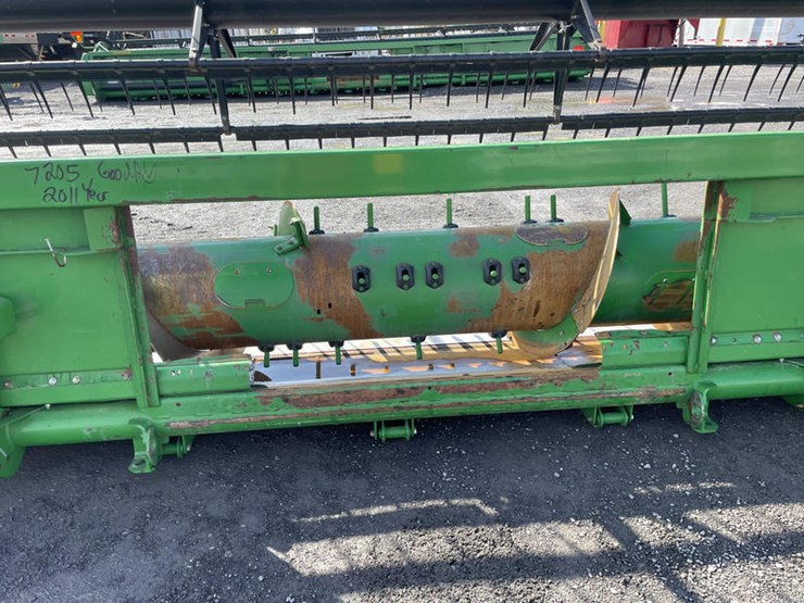 2011-john-deere-635f-image-10