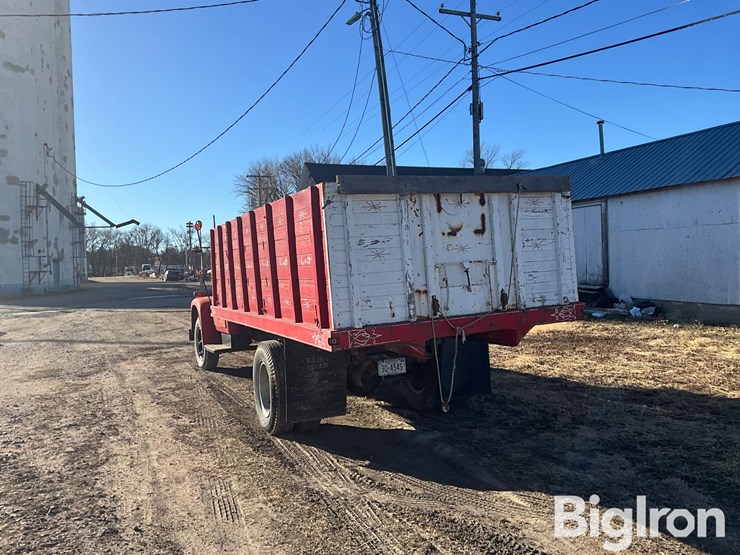 1968-international-loadstar-image-7