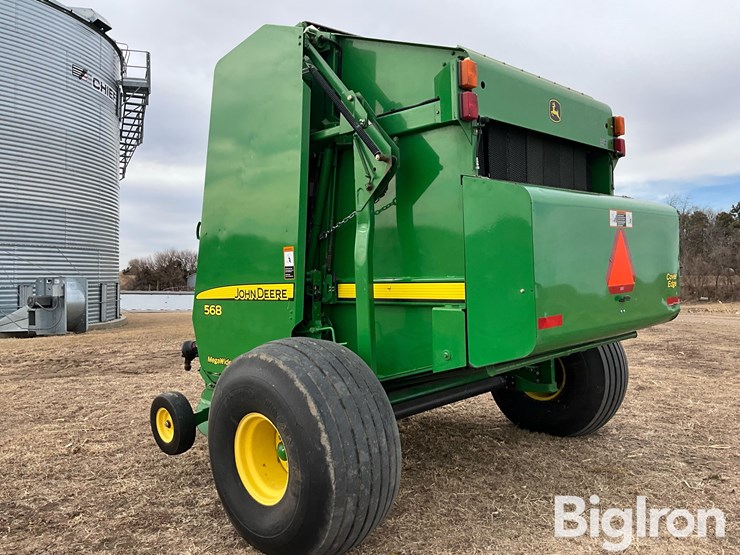 2010-john-deere-568-image-7