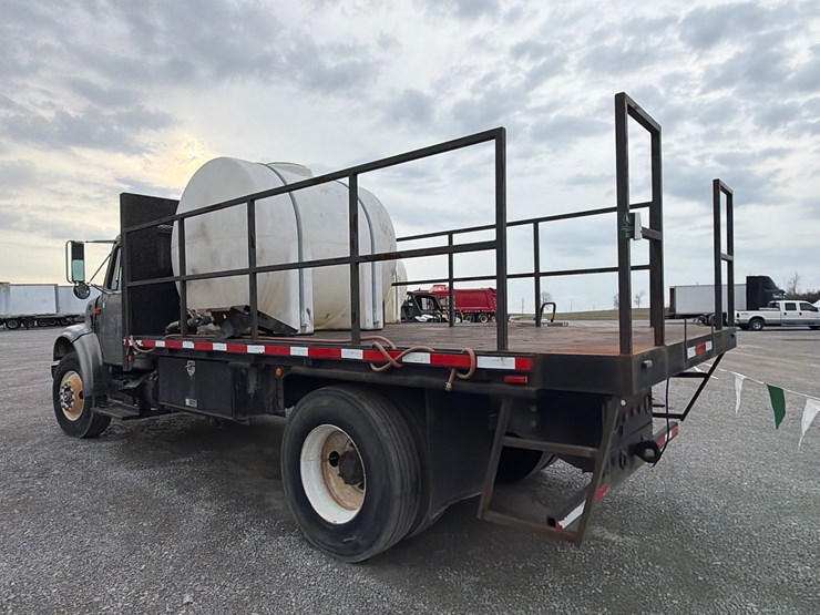 1996-international-4700-image-4