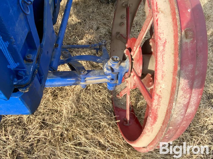 1930-case-c-2wd-tractor-image-16