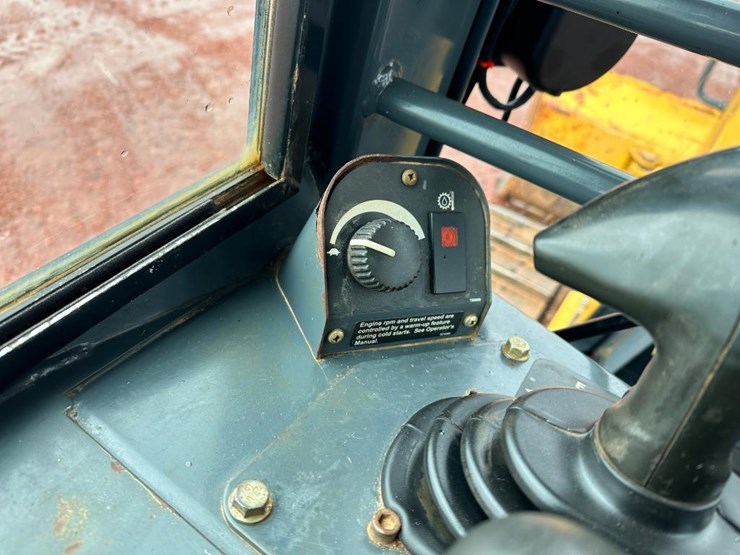 2012-deere-450j-lt-image-55