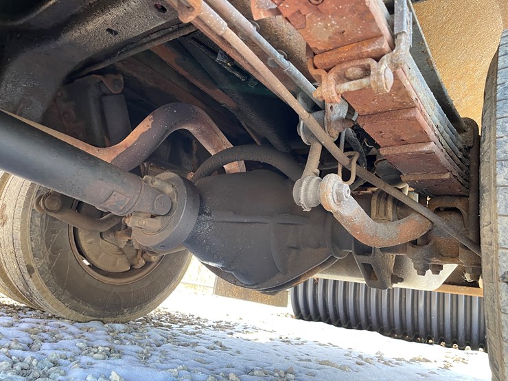 2012-gmc-3500hd-image-29