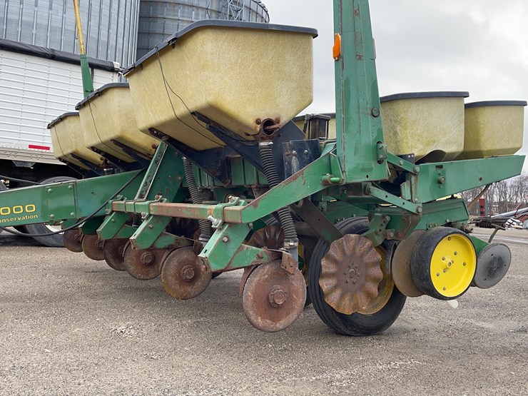 john-deere-7000-image-15