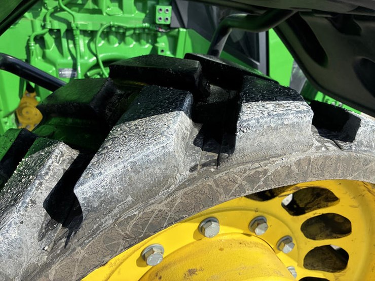 2023-john-deere-8rx-370-image-46