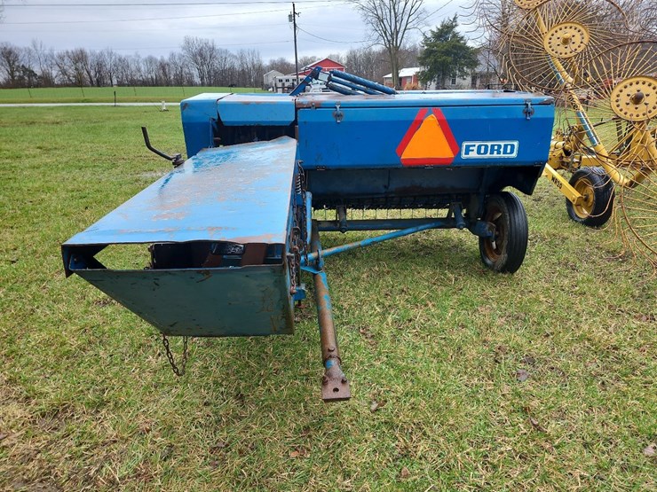 tag-#267,-ford-baler-image-8