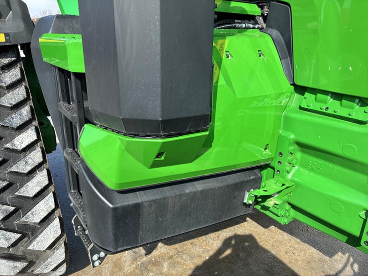 2023-john-deere-8rx-370-image-19