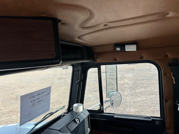 #39248-•-2000-freightliner-fd1-t/a-single-cab-truck-tractor-1fuy3mcb2ylb03327-image-70