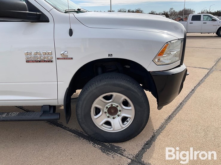 2017-dodge-2500-image-13