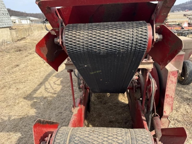 new-holland-273-image-5