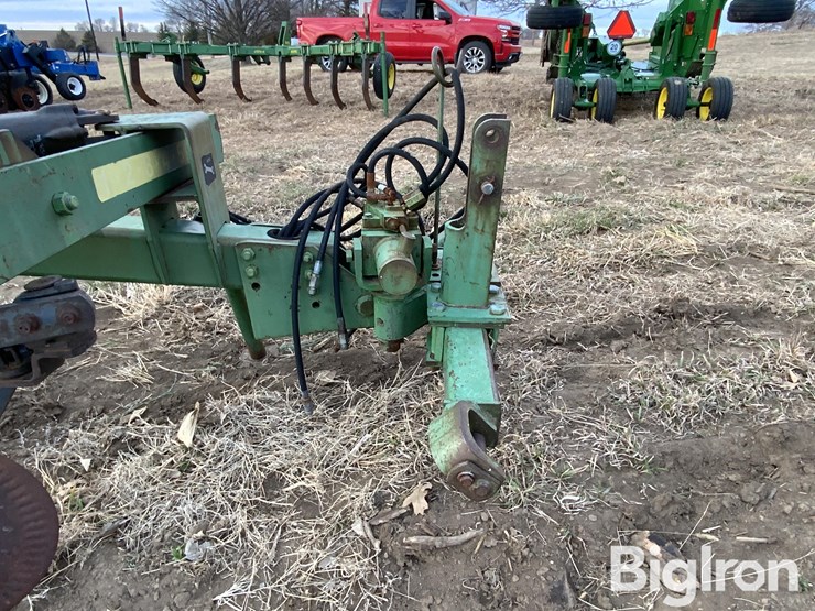 john-deere-5-image-12