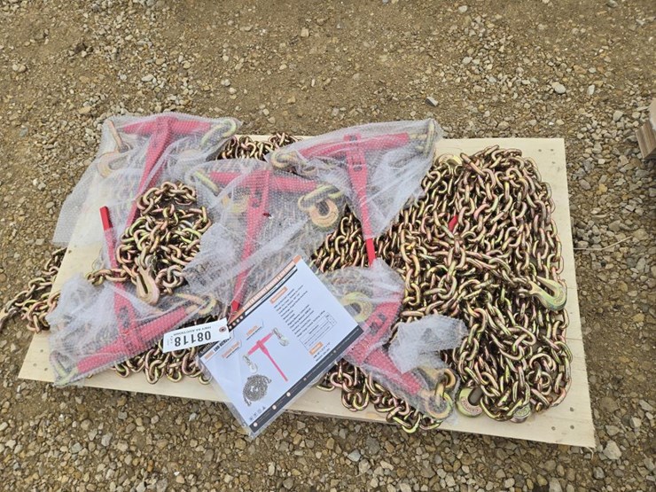 #8118-•-new-landhonor-9200lb-ratchet-binders-&-g70-chains-image-1