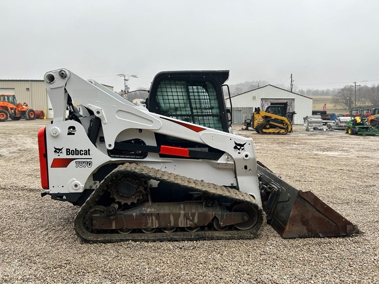 2022-bobcat-t870-image-5