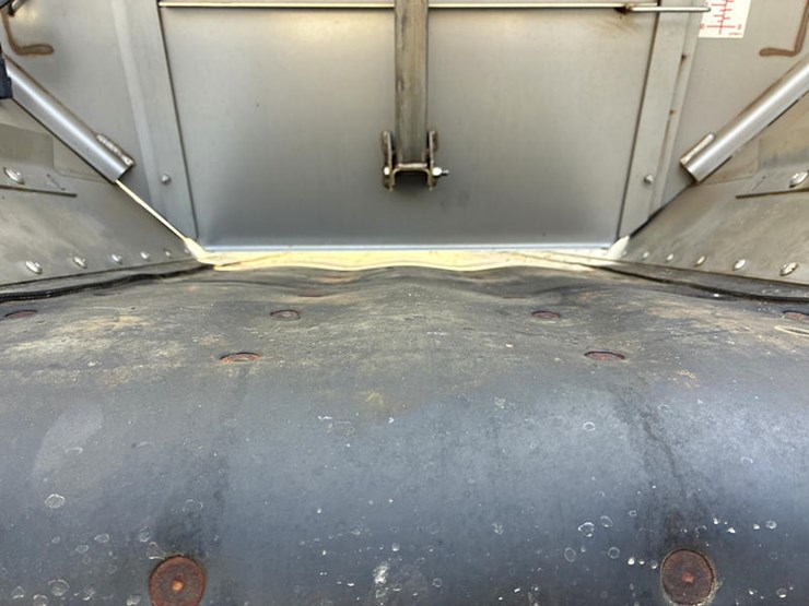 2022-john-deere-600r-image-35