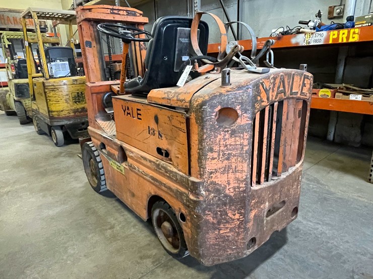 #1451-•-yale-5000-lb-lift-capacity-forklift-(pr4)-image-6