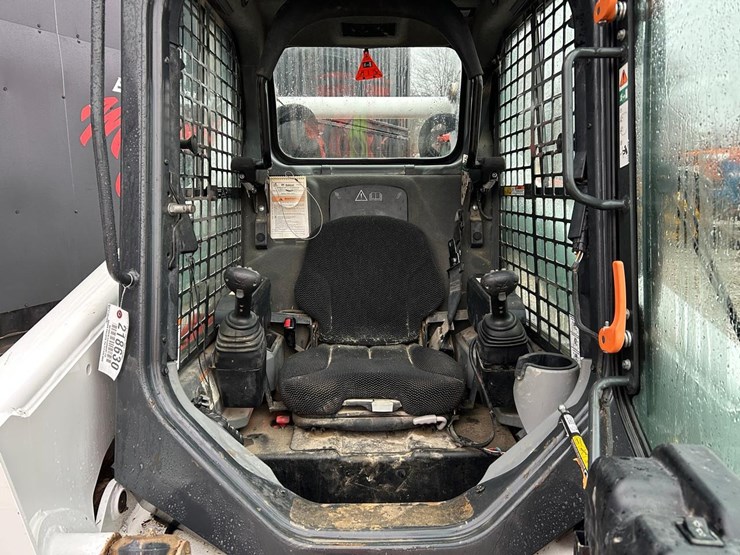 2023-bobcat-t870-image-19