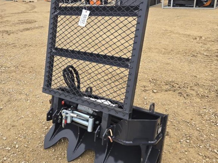 #8107-•-new-landhonor-skid-steer-hyd.-logging-winch-15000#-image-1