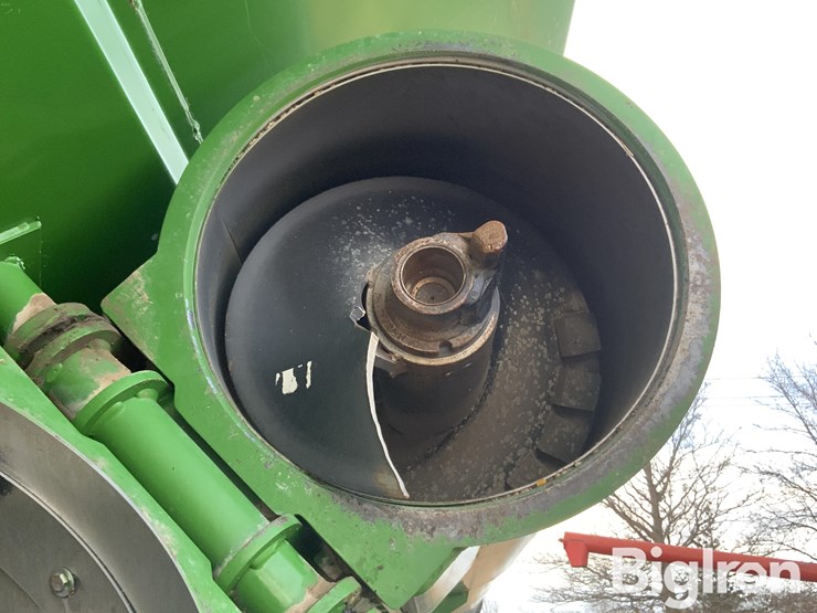 2011-brent-1082-image-16