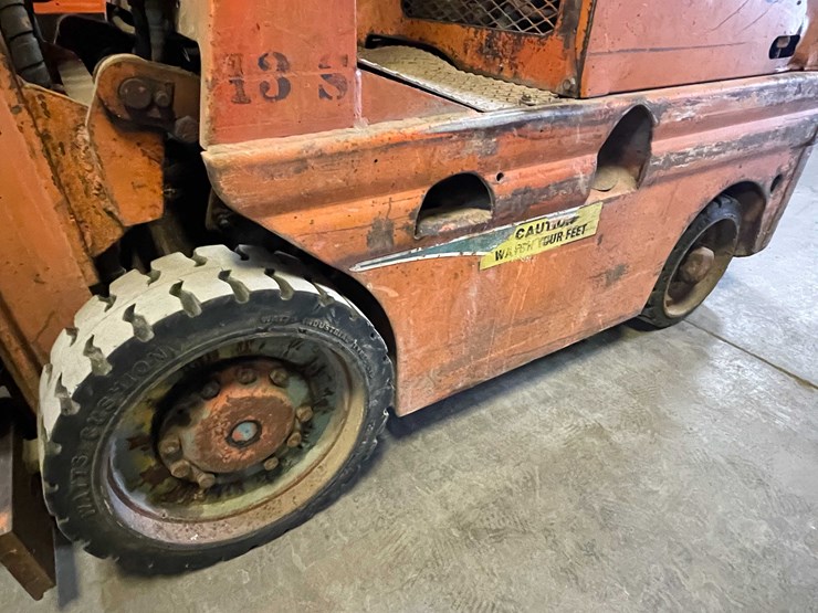 #1451-•-yale-5000-lb-lift-capacity-forklift-(pr4)-image-11