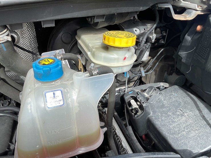 #1426-•-2016-white-ram-van-(has-wi-title)-(of)-image-35