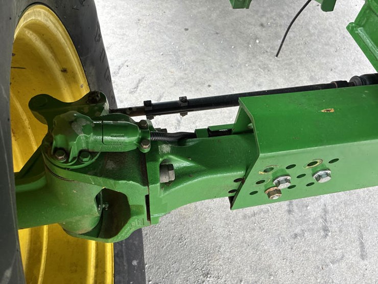 2014-john-deere-s660-image-38