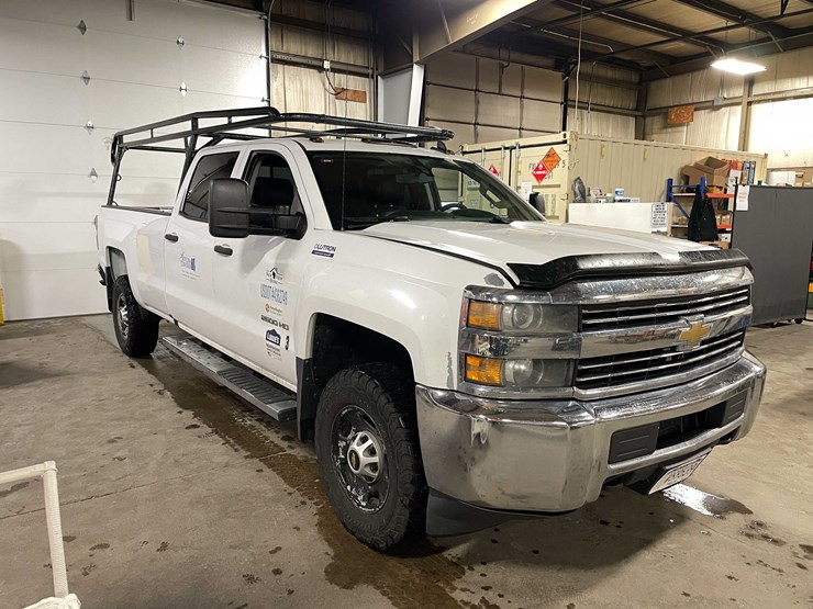 2015-chevrolet-silverado-2500hd-image-3