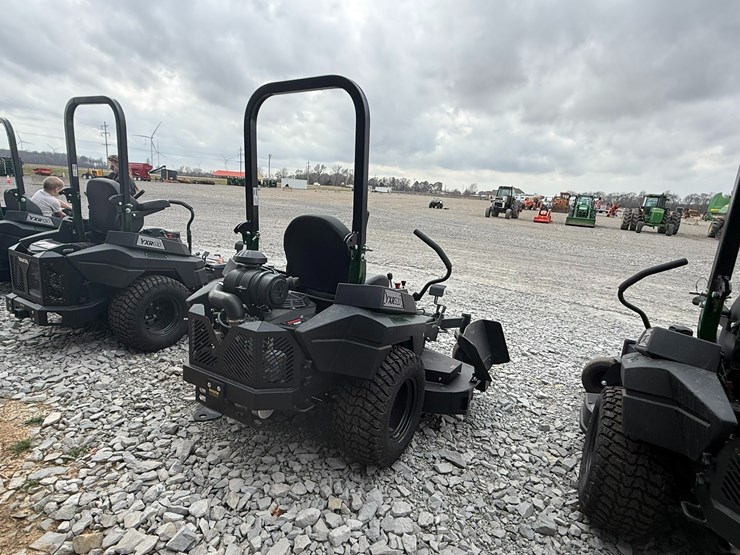 #8-•-unused-yakta-yxr320-61"-zero-turn-mower-198025-inv#-40695-image-3