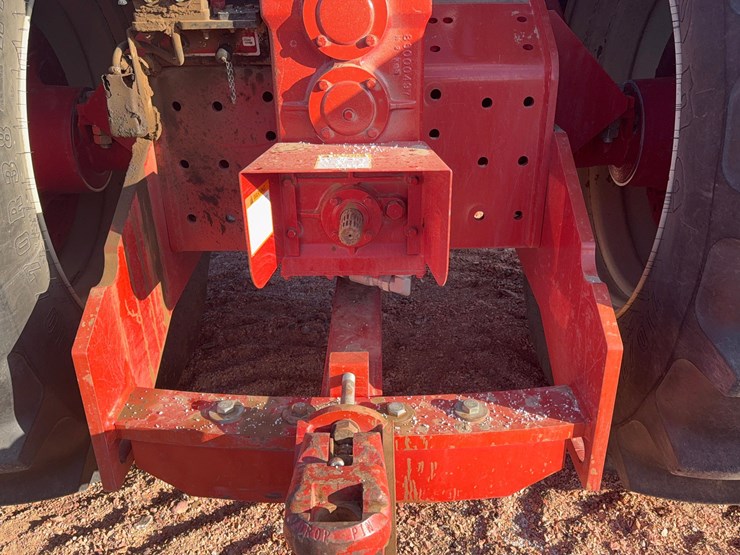 2017-versatile-375-tractor-image-7