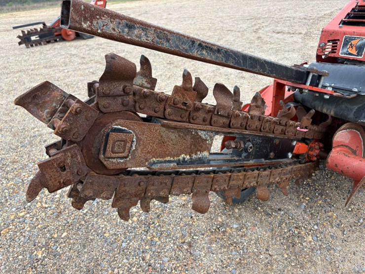 2013-ditch-witch-rt20-image-5