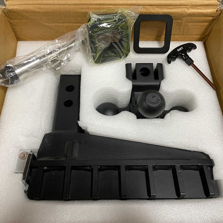 #2335 • New Heavy Duty Trailer Hitch (CW)