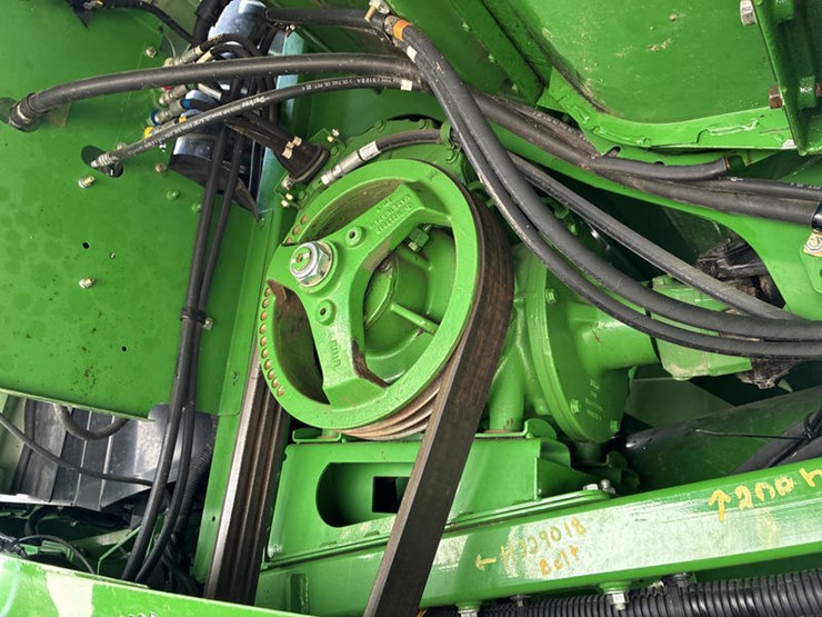 2013-john-deere-s680-image-55