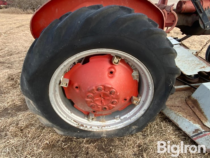 mccormick-farmall-b-2wd-tractor-w/mower-image-17