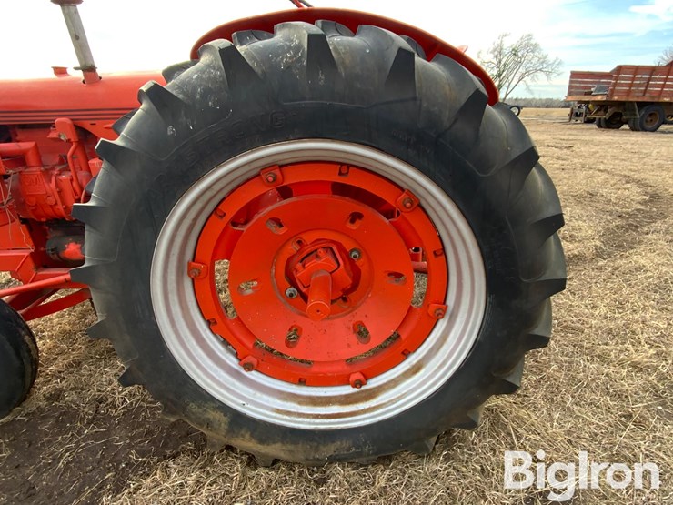 1947-case-dc-2wd-tractor-image-17