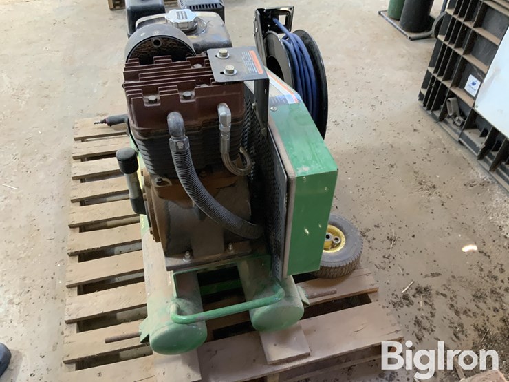 deere-ac2-8gh-image-6