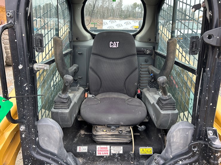 caterpillar-246d3-image-46