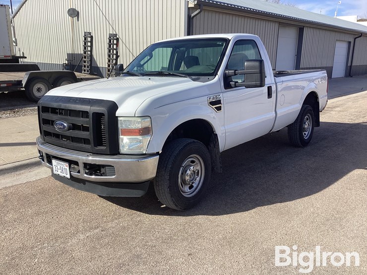 2010-ford-f250-xl-image-1