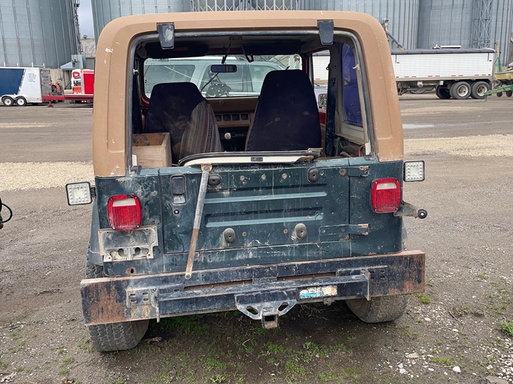 1994-jeep-wrangler-image-7