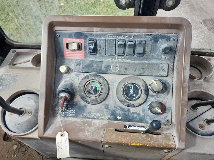 tag-#271,-1997-jd-310e-backhoe-image-28