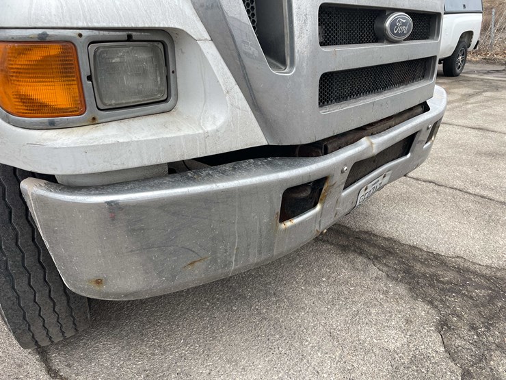 2006-ford-f650-xl-image-13