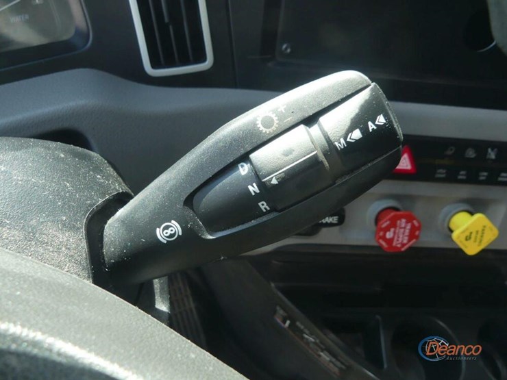 2025-freightliner-cascadia-116-image-17