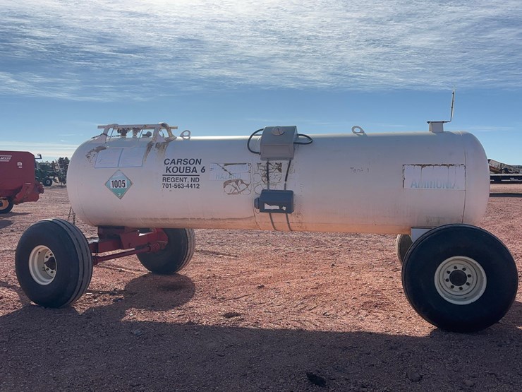 anhydrous-tank-with-trailer-image-9