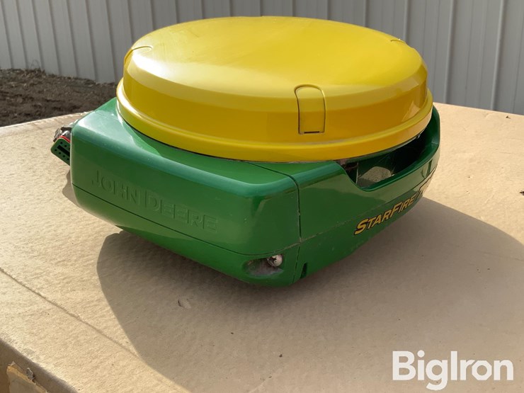 2023-john-deere-7000-image-7