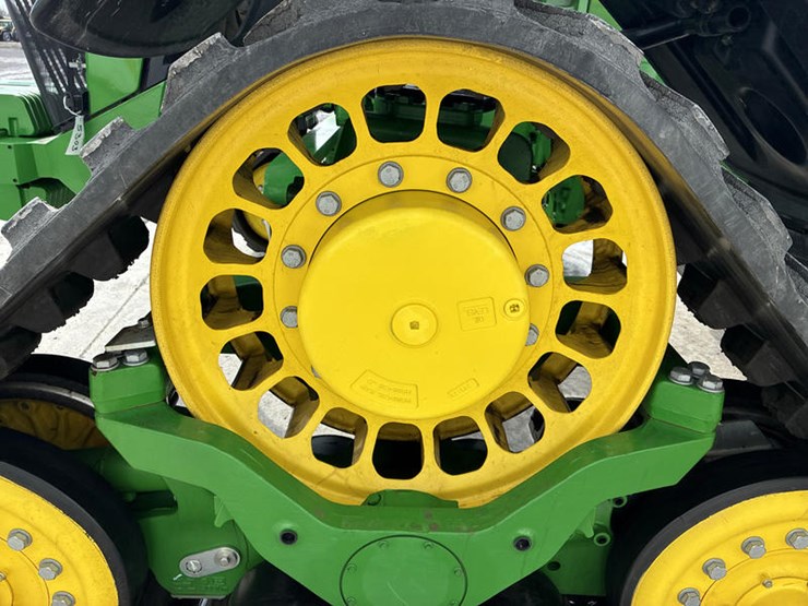 2024-john-deere-8rx-410-image-34
