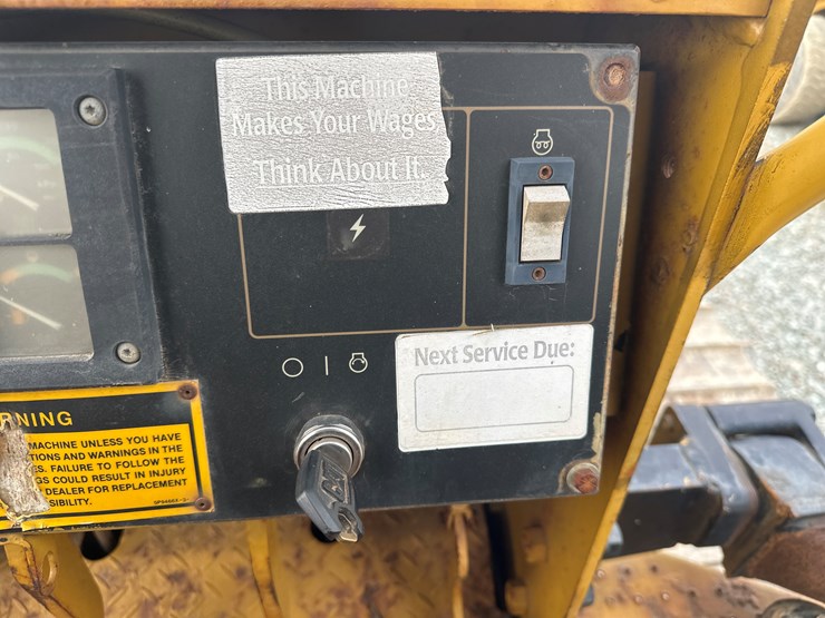 caterpillar-d4c-image-39