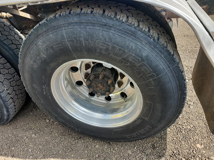 tag-#285,-freightliner-semi-image-6