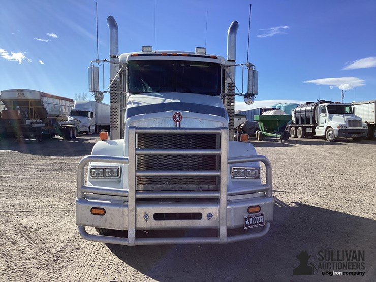 2011-kenworth-t800-image-2