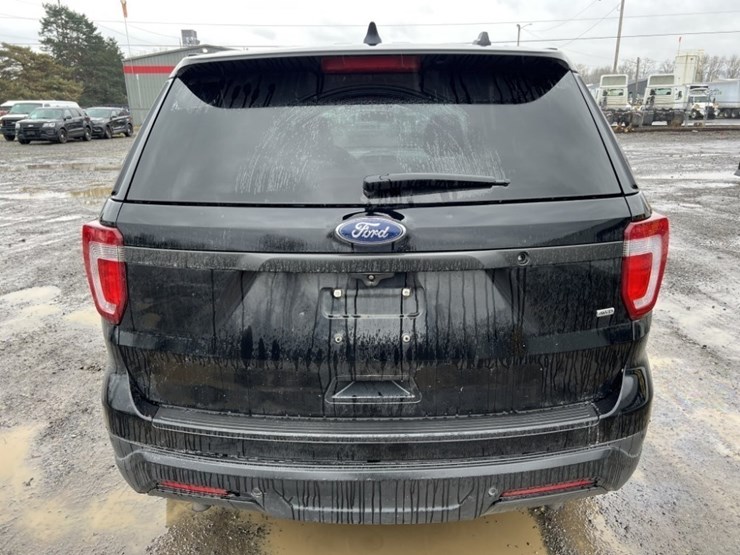 2018-ford-explorer-image-5