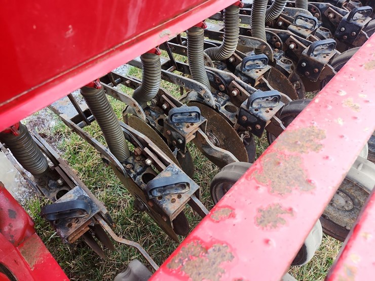 tag-#149,-ih-500-grain-drill-image-5