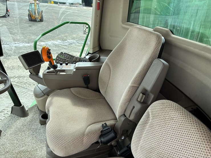 2013-john-deere-s680-image-97